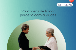 duas mulheres firmando um contrato de parceria entre as empresas