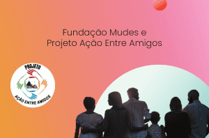 grupo de pessoas unidas em abraços em homenagem ao projeto