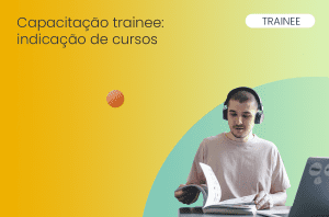 homem jovem estudando nos cursos indicados para capacitação de trainee