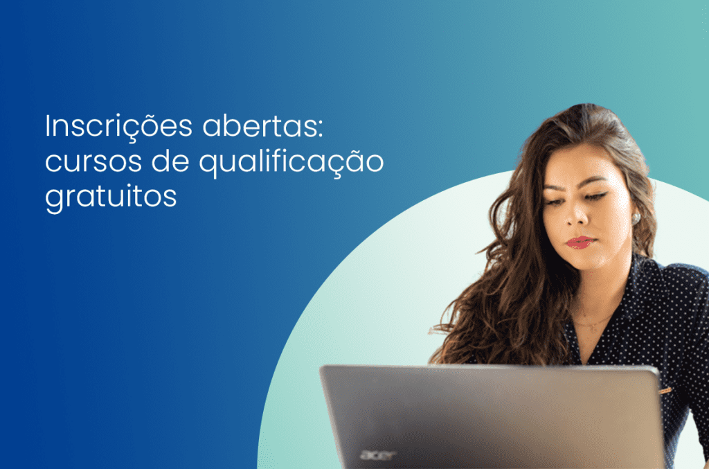 mulher jovem acessando através do notebook os cursos de qualificação gratuitos