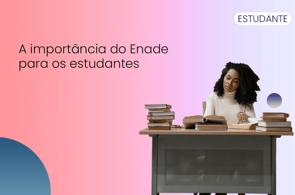 Estudante lendo sobre a importância do Enade